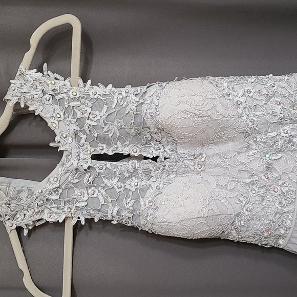 TLC Say Yes To The Prom Dress Juniors Gray Iridescent Stones Ruffly Layers Sz 7 - Picture 2 of 16